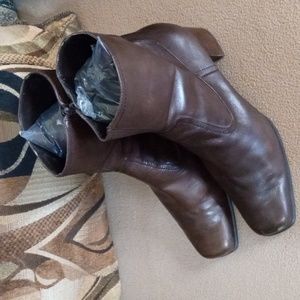 NINE WEST Brown Boots 8 1/2M